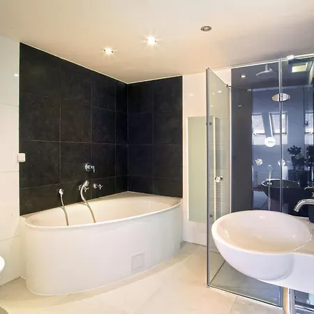 Luxury Penthouse شقة